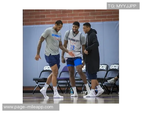 安东尼称乔治为最强三当家76人季后赛将成为强大威胁