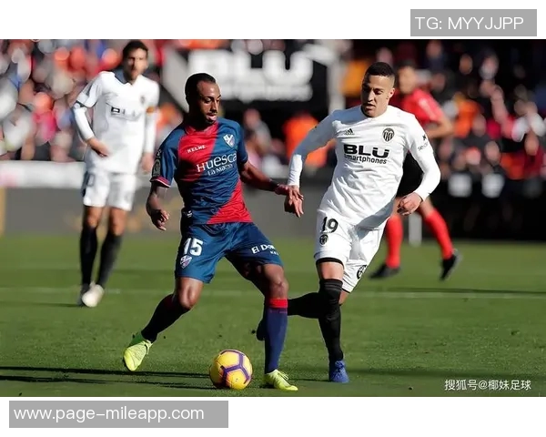 阿斯报报道巴萨与巴黎在环球足球奖颁奖典礼中荣获多项大奖